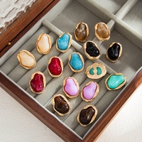 Boucles d'oreilles clous baroques vintage multicolores en résine irrégulière pour femme, accessoires de bijoux de mode classiques pour soirée