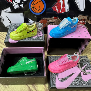 Meilleures ventes : Ensemble de porte-clés et pendentifs en PVC <span class=keywords><strong>Air</strong></span> <span class=keywords><strong>Force</strong></span>, série boîte à chaussures 3D, accessoires cadeaux et ornements suspendus de luxe pour voiture et sac - Product Image 1
