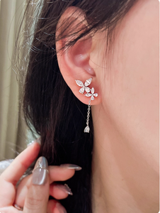 Boucles <span class=keywords><strong>d</strong></span>'oreilles pendantes papillon en or massif 18 carats avec diamants scintillants et pampilles, luxueuses et élégantes pour femme, certifiées, idéales comme cadeau - Product Image 3