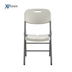 طاولة وكراسي بيضاء قابلة للطي للاستخدام الخارجي في المناسبات - Product Image 1
