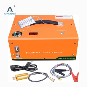 Compresor de aire portátil AIRMega PCP de 12V HPA con manómetro para inflar equipos de buceo - Product Image 1