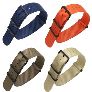 Bracelet de Montre de Luxe <span class=keywords><strong>Daniel</strong></span> <span class=keywords><strong>Wellington</strong></span> à Boucle Noire avec Rayures en Nylon Blanc Gris Bleu – Disponible en Tailles 18mm, 20mm, 22mm - Product Image 3