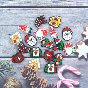 Entrega Rápida, Grado Alimenticio, Abalorios de Silicona con Forma de Botas Navideñas y Personajes, para Collares Masticables DIY y Bolígrafos Beadabl, Temática Navideña - Product Image 4