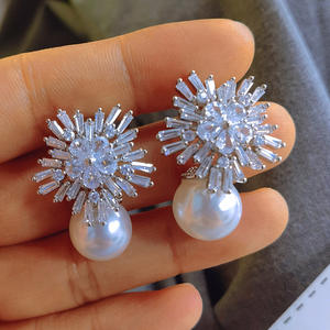 Boucles d'oreilles flocon de neige en or blanc avec imitation de perles et de cristaux pour femmes, bijoux de fête, Style romantique - Product Image 4