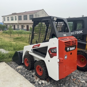 Minicargadora <span class=keywords><strong>Bobcat</strong></span> S70 Usada con Pocas Horas de Uso y Motor Kubota para Trabajos de Construcción - Product Image 1