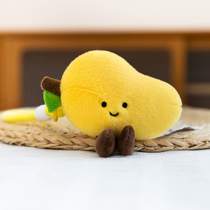 Jouets en peluche doux en forme de fruits et légumes, pendentifs unisexes en coton, jouets en peluche super doux, breloques de sac tendance pour jeunes - Product Image 1