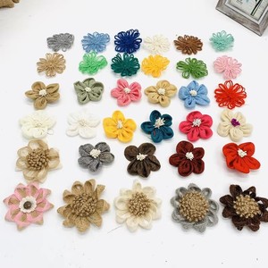 Fleurs en lin DIY de haute qualité, nœuds décoratifs, fleurs en toile de jute pour la décoration de casquettes de <span class=keywords><strong>maternelle</strong></span> et de vêtements - Product Image 4