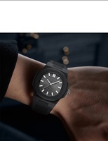 Nouvelle montre à quartz ronde pour couple, bracelet en silicone tendance, douze couleurs différentes, étanche et luminescente, vente en gros