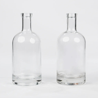 Bouteilles en verre personnalisées en gros, carafes à whisky - Style classique, approvisionnement direct d'usine, options de cadeaux d'affaires