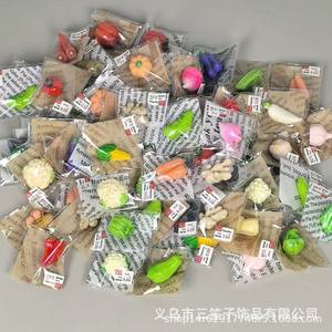 Mini réfrigérateur créatif, décoration mignonne, faire semblant de jouer avec des jouets, adapté aux hommes et aux femmes âgés de 14 ans et plus - Product Image 6