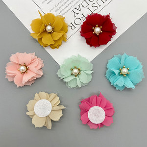 Accessoire de cheveux en mousseline de soie fait main avec fleur de perles, 4,5 cm, pour vêtements d'enfants, fleur décorative en tissu, motif camélia, unisexe, pour tout-petits - Product Image 2