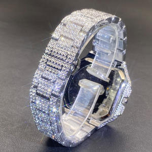 Montre pour homme élégante à cadran carré sertie de diamants, bracelet carré hip-hop serti de diamants, montre de luxe sur mesure - Product Image 4