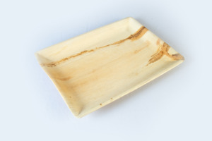 ถาดใบปาล์มขนาด 10x14 นิ้ว เป็นมิตรกับสิ่งแวดล้อม ย่อยสลายได้ ใช้แล้วทิ้ง เหมาะสำหรับเสิร์ฟอาหาร จัดเลี้ยง งานปาร์ตี้ จำหน่ายส่ง - Product Image 2