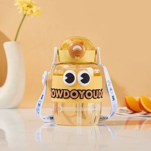 Ojos grandes con pajita Tazas para niños de dibujos animados lindos Cubierta de rebote de un clic Botella de plástico - Product Image 6