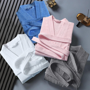 <span class=keywords><strong>Accappatoio</strong></span> in Spugna 100% Cotone con Pantofole, Bianco e <span class=keywords><strong>Grigio</strong></span>, per Coppie, <span class=keywords><strong>Uomo</strong></span> e Donna, con Logo Ricamato Personalizzabile - Product Image 6