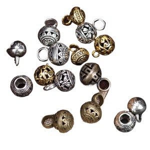 Buena calidad Qipao placa QQ Son Xiangyun patrón hueco Metal colgante redondo chino mano Hanfu botón - Product Image 1