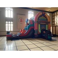 Château Gonflable Personnalisable pour Salle de Danse avec Scène DJ Musicale et Toboggan Aquatique pour Location Événementielle