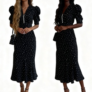 ชุดเดรสพิมพ์ลายดอกไม้เอวสูงคอวีแขนสั้นพิมพ์ลายดิจิตอลสำหรับผู้หญิงแฟชั่น - Product Image 1