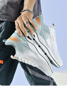 Chaussures de sport respirantes pour hommes en gros, chaussures de course en tissu volant, chaussures de basketball souples et confortables - Product Image 3