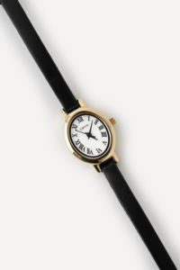 Montre-bracelet à quartz classique GBHW Ellipse en cuir or et noir avec boîtier en acier inoxydable, style luxueux et élégant - Product Image 3
