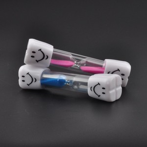 Minuteur <span class=keywords><strong>sablier</strong></span> moderne pour brosse à dents, 2 et 3 minutes, avec visage souriant et design coloré - Product Image 4