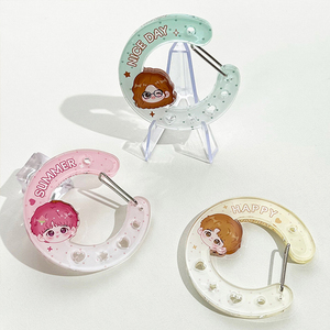 Spot cartoon mountaineering buckle acrylic student cute <b>keychain</b> accessories <b>keychain</b> storage hook hollow hanging ornaments - Product Image 3