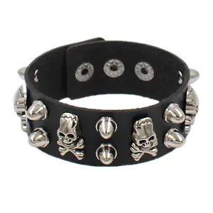 Fashion Rivet Gothic Wrap Bracelet Hip Hop Leather Spike Bracelet Bangle Vintage Dark Skull Adjustable Punk Wristband Bracelet