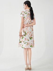 Miyake 2025 diseño de moda estampado plisado vestido de longitud media para mujer en stock para la venta en línea - Product Image 6