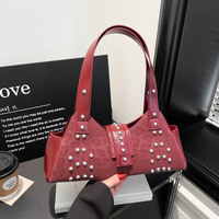 Sac fourre-tout rétro à rivets haut de gamme pour femme, nouvelle collection hiver 2025, style occidental, luxe léger et simplicité, sac à bandoulière exquis