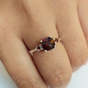 925แข็งชุบทองโกเมนสีแดงแบบไม่ซ้ำใครสำหรับลูกแพร์แปดเหลี่ยมเบาะรองนั่งพลอยเทียมสามชิ้น - Product Image 3