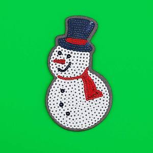 Suministro de fábrica Muñeco de nieve PVC Lona plástica Lentejuelas Parche para planchar para ropa temática de invierno - Product Image 1