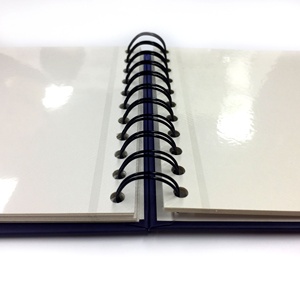 Álbum de Fotos Personalizado y Duradero con Cubierta de Papel y Cartón Gris, Encuadernación de Doble Alambre para Apertura Plana de 180 Grados, Papel Blanco de 300g, PVC - Product Image 4