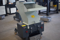 Trituradora de Plástico Reciclado con Certificación CE Shengzhong, Granuladora de Plástico de 20 HP, Trituradora de Plástico PET de 5 HP en Venta
