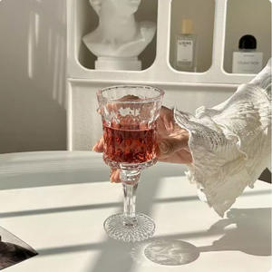 Copa Elegante de Alta Gama con Diseño Vintage en Relieve, Minimalista, para <span class=keywords><strong>Vino</strong></span> y Jugo - Product Image 4