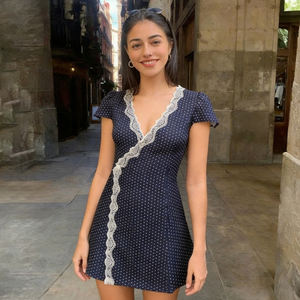 Vestido Mini Elegante de Oficina con Estampado de Lunares, Manga Corta, Escote en V Profundo, Ribete de Encaje, Corte en A, Cintura Natural, Transpirable - Product Image 3