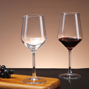 Verre à <span class=keywords><strong>vin</strong></span> de luxe léger en cristal <span class=keywords><strong>rouge</strong></span> bordeaux, design européen, grande capacité, gravure personnalisable, prêt pour les fêtes, 440-620 ml - Product Image 4
