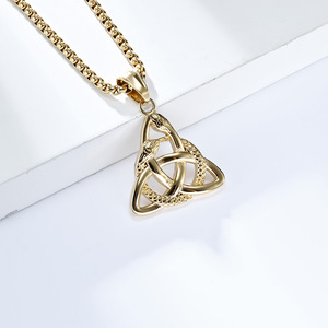 Collier Pendentif Serpent à Deux Têtes Nœud Triangulaire Viking en Acier Inoxydable Plaqué <span class=keywords><strong>Or</strong></span> 18K, Bijoux Gothiques Très Vendus - Product Image 3