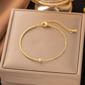 YL transfrontalier nouveau acier inoxydable femmes été à la mode plaqué or Bracelet lumière luxe Niche haut de gamme mode étoile de mer - Product Image 4