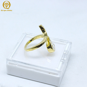 แหวนเพชรทรงลูกแพร์ดีไซน์พิเศษ ทองคำ 18K เพชรคุณภาพสูง สี D เพชรเลี้ยงในห้องปฏิบัติการ พร้อมใบรับรอง IGI  สั่งทำพิเศษสำหรับเป็นของขวัญ - Product Image 4