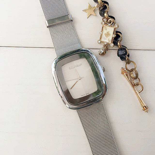 Korean Fashion Watch Rectangular Dial Alloy Grid Ladies Watch High Quality Wrist Quartz Watches for Women
