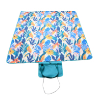Vente en gros de couvertures de pique-nique pliables imperméables en coton PE imprimé coloré et tapis de plage d'extérieur avec sac de transport, pour 1-2 personnes, utilisable en 3 saisons
