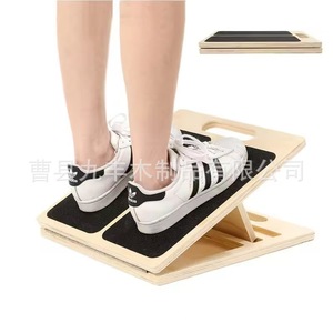 Tabla de madera para estirar los pies, tabla de equilibrio ajustable de varios niveles para ejercicio de pantorrillas, equipo de fitness, superficie antideslizante de pino - Product Image 1