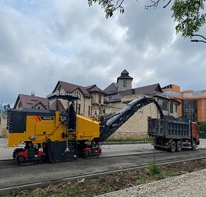 Pavimentadora Eléctrica de Asfalto <span class=keywords><strong>y</strong></span> Concreto de Última Generación, Marca Líder, 4.5m RP905HD, 1000t/h, 177kw de Potencia, 300mm de Espesor Máximo, Nivelación de Terreno - Product Image 1