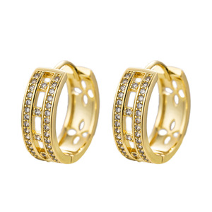 Boucles d'oreilles créoles géométriques en or 18 carats micro-incrustées de diamants, bijoux de mode pour femmes pour les soirées - Product Image 5