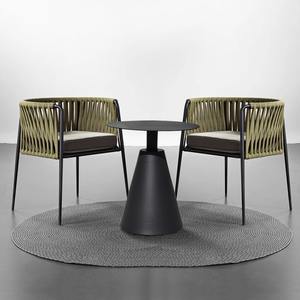 Chaise de jardin moderne et minimaliste en rotin tressé et structure en fer pour balcon ou cour de villa - Product Image 4