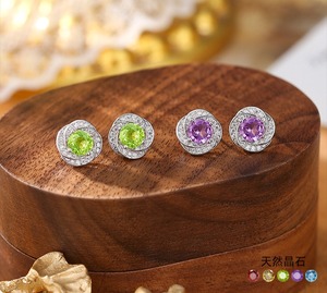ต่างหูคริสตัลทรงกลมขนาด 5 มม. 9 เม็ด สีสันสดใส รูปใบโคลเวอร์ 4 แฉก ประดับด้วยหินธรรมชาติ เงินแท้ 925 เหมาะสำหรับใส่ทุกวัน - Product Image 2
