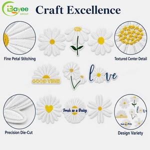 New Eco-Friendly PVC Iron-On Embroidered Patch Fresh White Daisy Patches for Clothes Backpacks Hats Decoration - Product Image 1