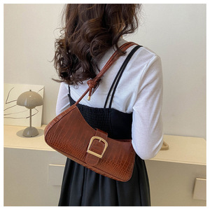 Borsa Baguette Vintage da Donna in Pelle PU Goffrata Coccodrillo con Dettaglio Fibbia Metallica - <span class=keywords><strong>Mini</strong></span> Borsa a Spalla Sottobraccio per Uso Quotidiano - Product Image 6