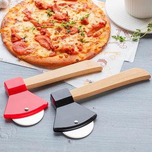 Cortador de <span class=keywords><strong>Pizza</strong></span> Divertido y Novedoso con Forma de Hacha, Cuchillo para <span class=keywords><strong>Pizza</strong></span> con Hoja de Acero Inoxidable y Mango de Bambú, Rodillo para <span class=keywords><strong>Pizza</strong></span> - Product Image 3