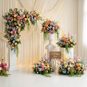 Popolare Composizione Floreale Colorata in Rosa, Blu, Viola e Giallo, Runner Personalizzato per Corridoio Nuziale per Decorazioni Eventi - Product Image 1